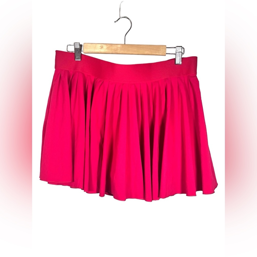 Aritizia TnAction TnaMove Tennis ProMicro pleated high rise Skirt Fuscia Size XL